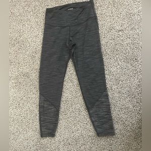 Textured Gray Old Navy Athletic Leggings